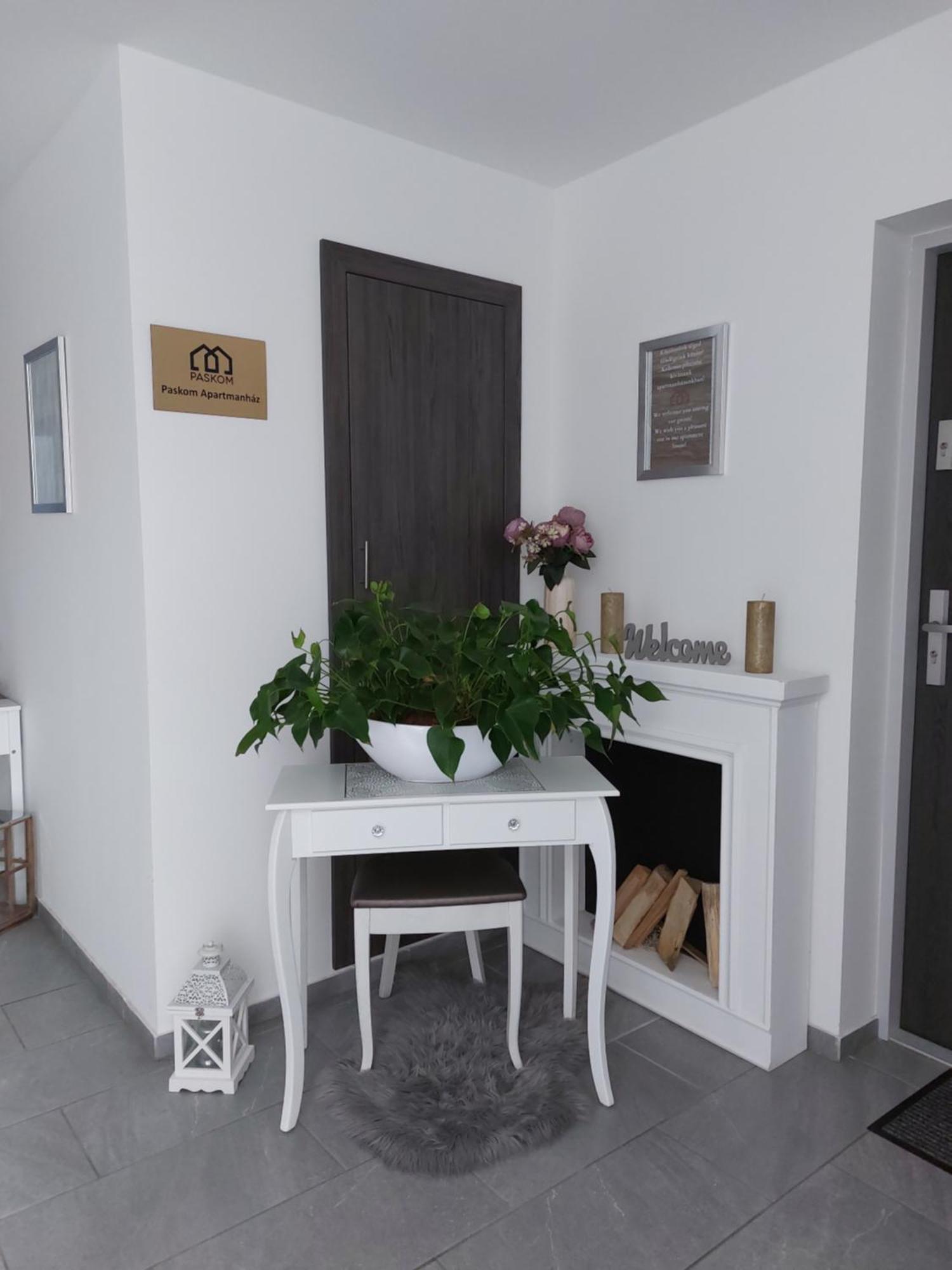 Paskom Apartmanhaz Nyergesujfalu Exterior photo