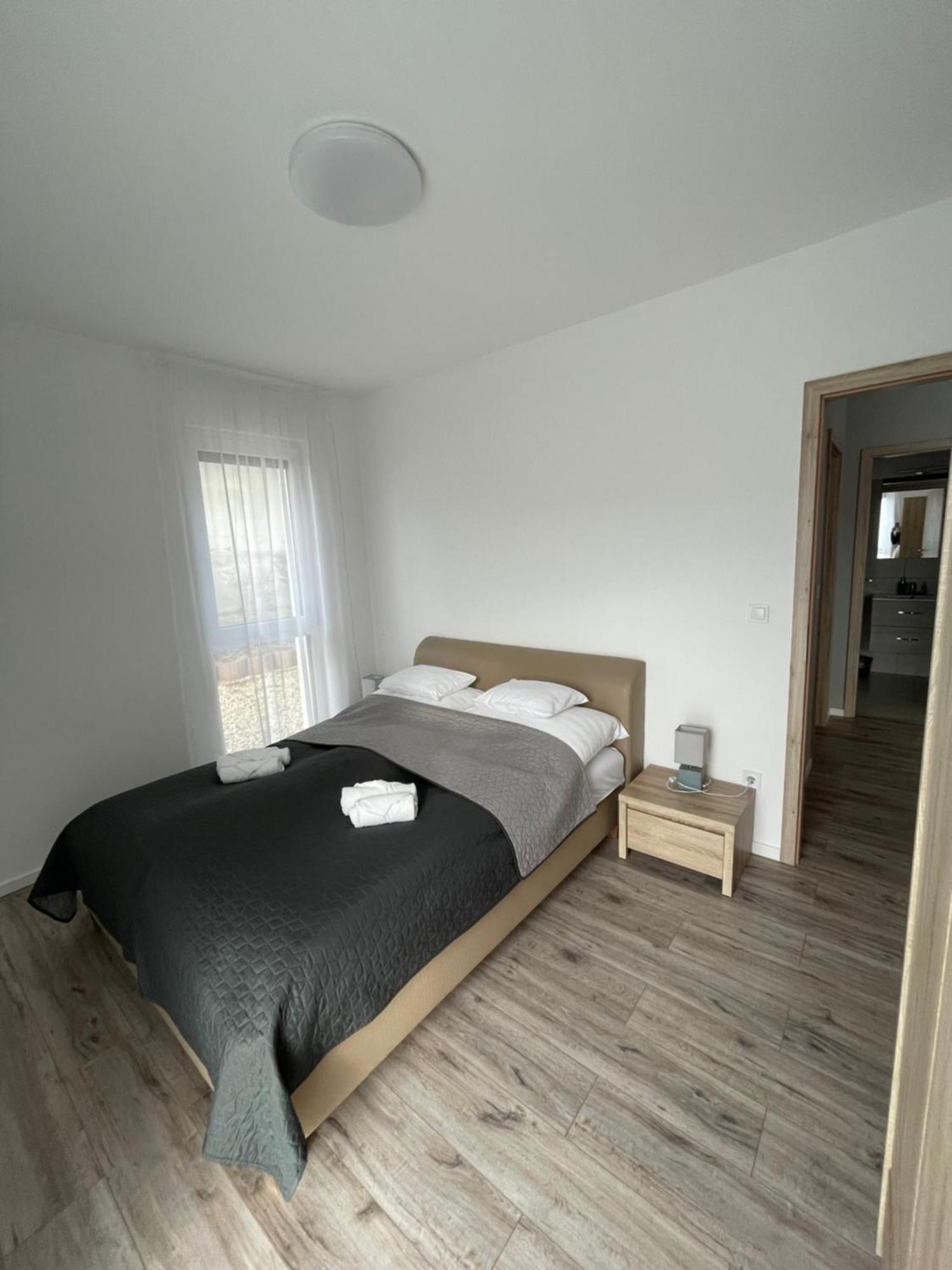 Paskom Apartmanhaz Nyergesujfalu Exterior photo